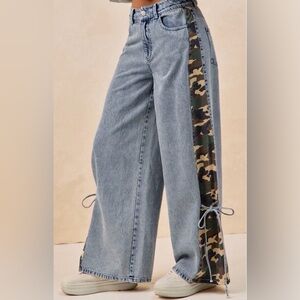 Bibi CAMOUFLAGE PRINT SIDE BOW TIED WASHED DENIM PANTS